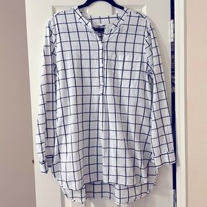 EUC Old Navy Poplin Plaid Half-Button White Tunic, Large